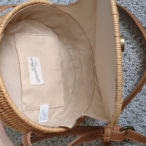 Universal Thread Rattan purse - Picture 2 of 4